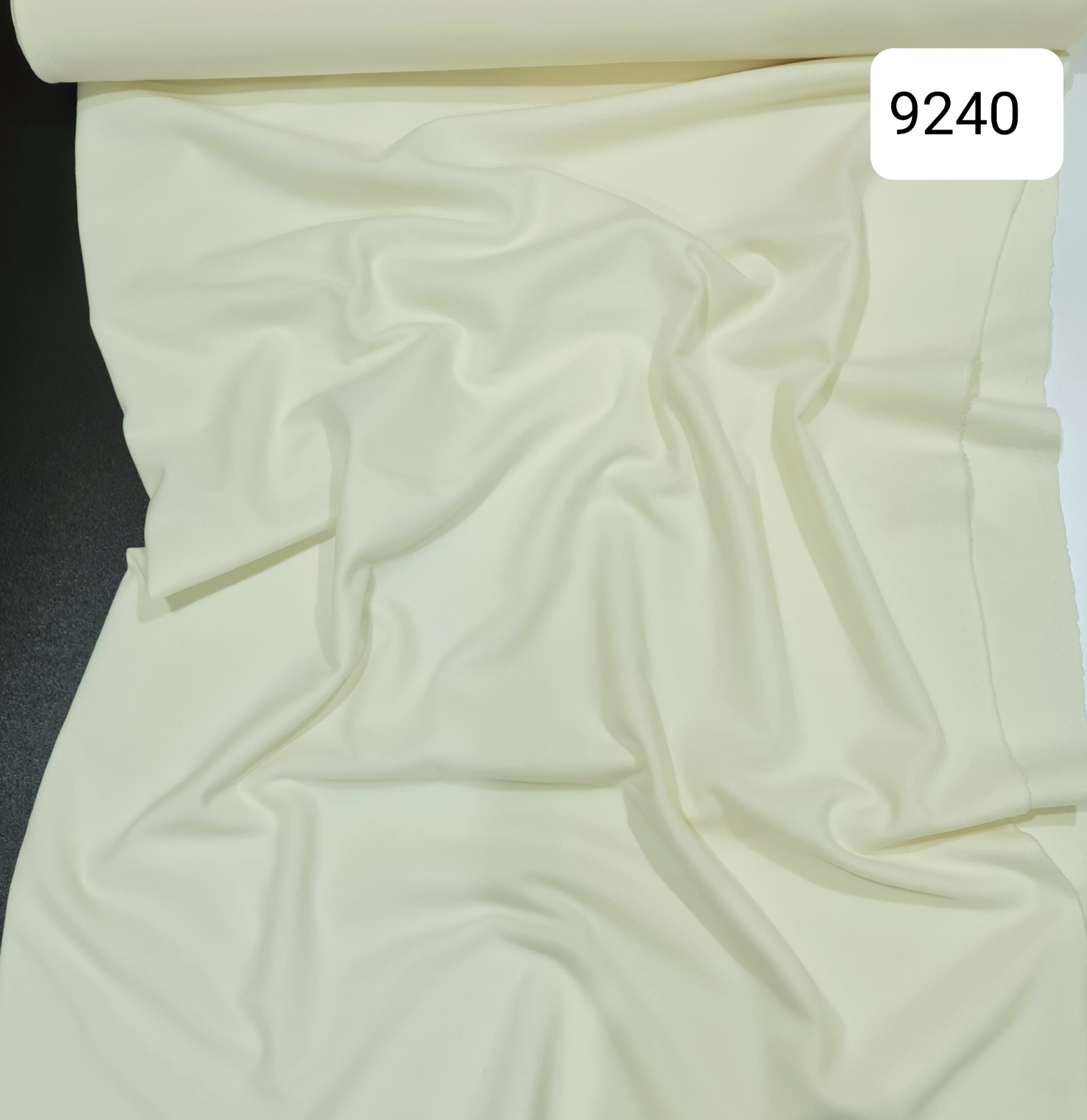 Костюмно-Пальтовая ткань Agnona: 9240 Костюмно-Пальтовая ткань Agnona: 9240