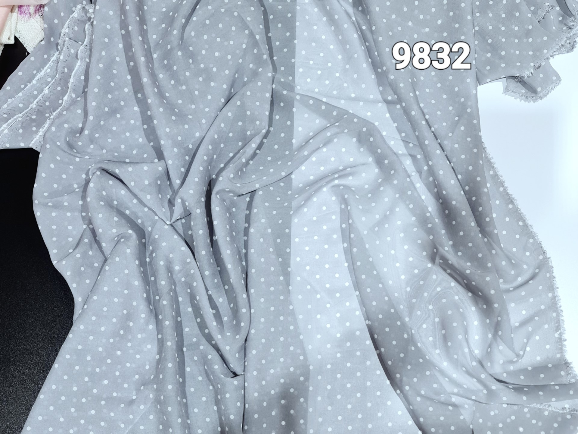 Шифон шелковый: 9832 Шифон шелковый: 9832